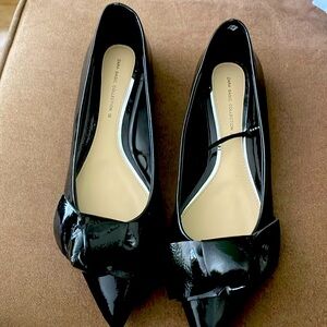 Women's
Black Shinny Pointed Shoes